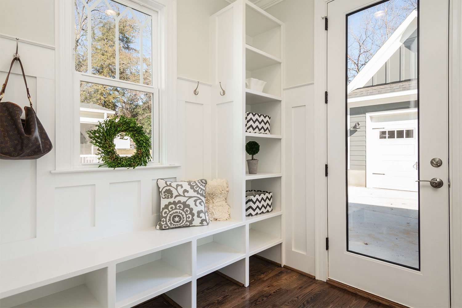 living room and mudroom combo ideas