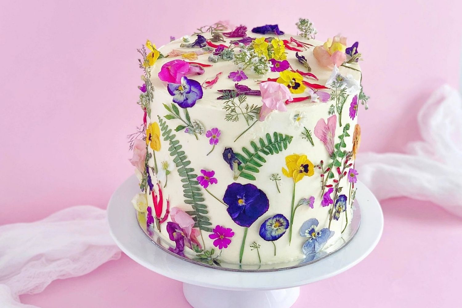 Is this the prettiest $5 Woolies cake hack?