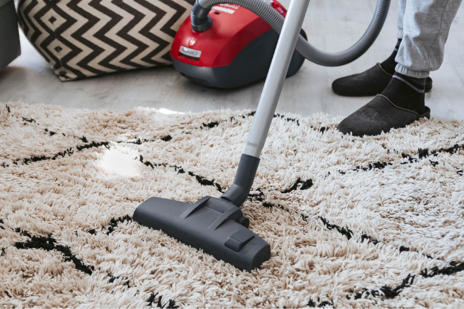Q:Dog hair. Would this rubber broom work well on my cheap rugs? Hard to see  on 1 mat but it's there & everywhere : r/CleaningTips