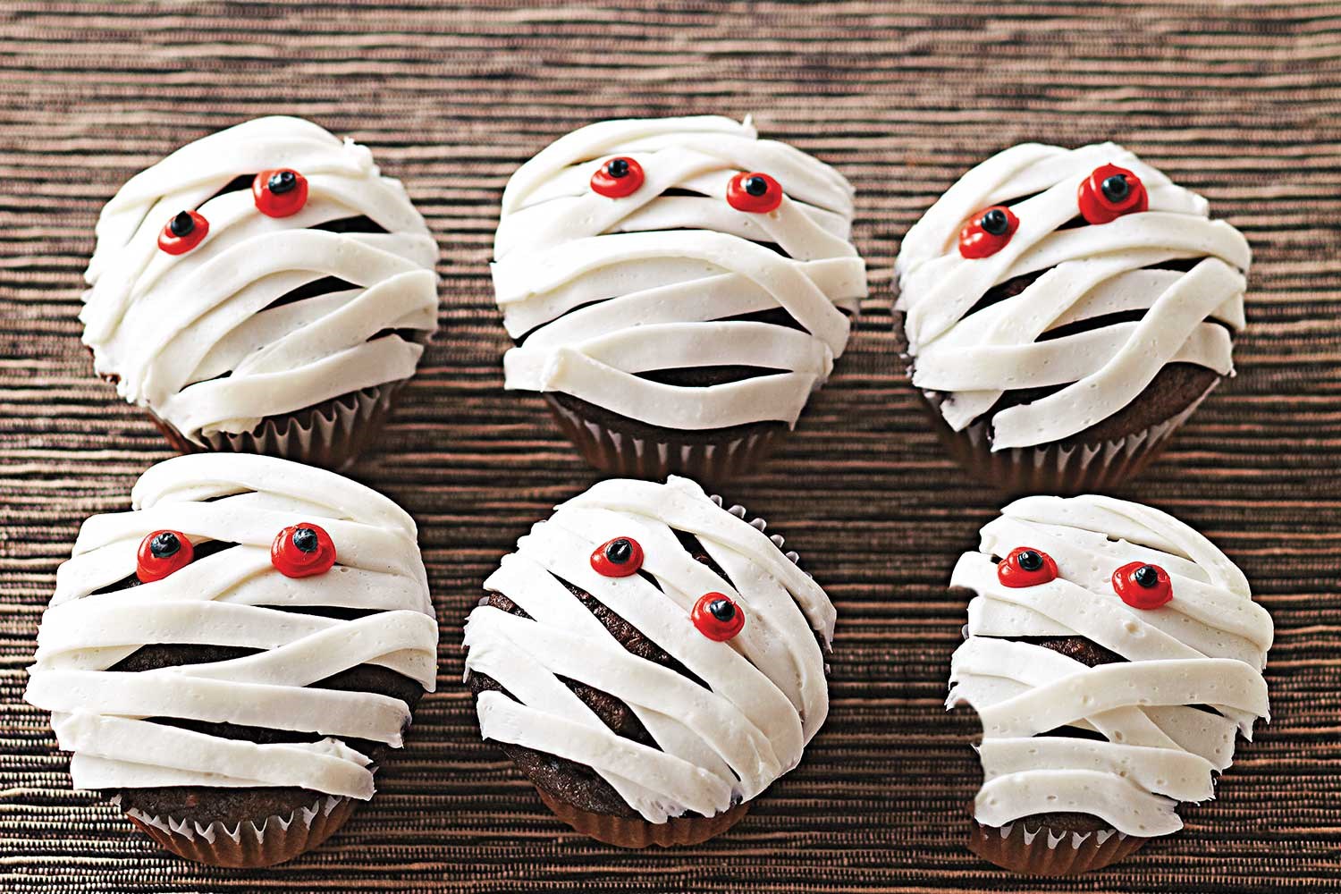 7 spooky Halloween cupcake ideas | Better Homes and Gardens