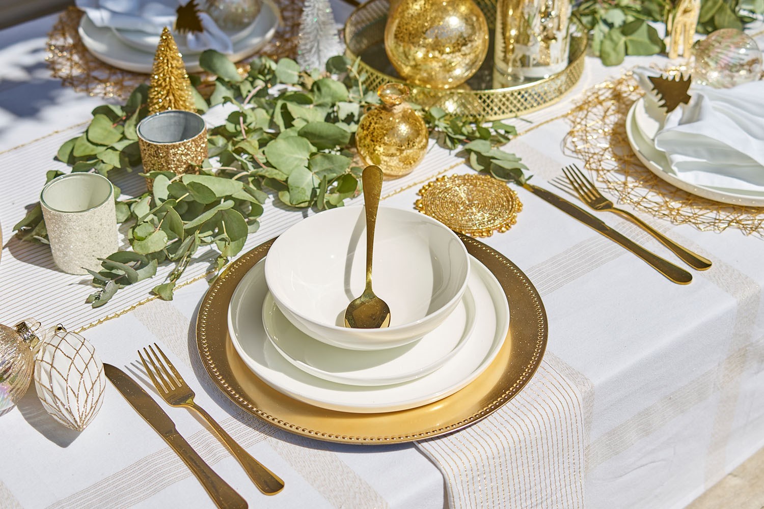 3 ways to style your Christmas table setting on a budget | Better Homes ...