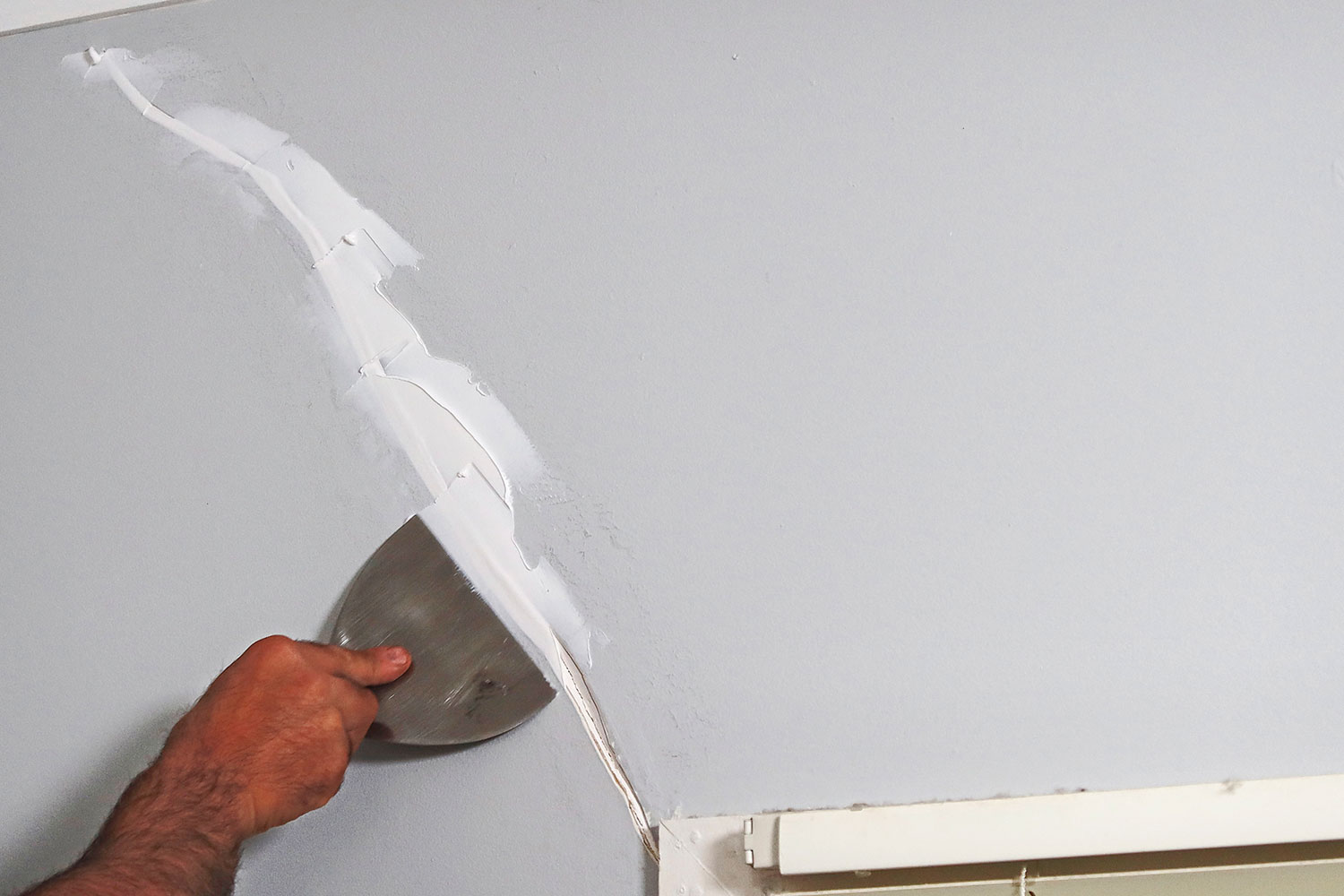 covering cracked plaster walls