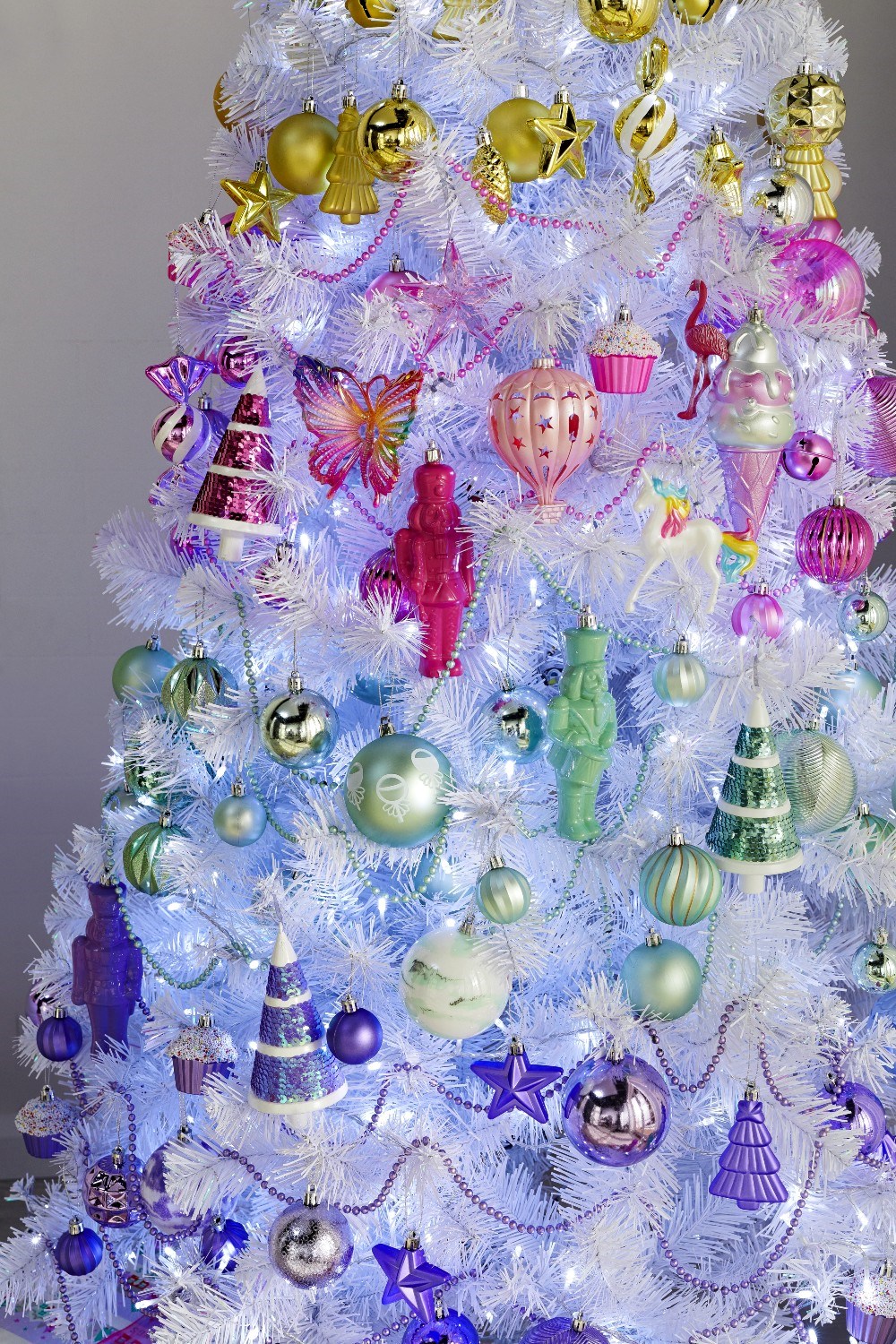 Big W and Woolworths go glitter free this Christmas how to decorate