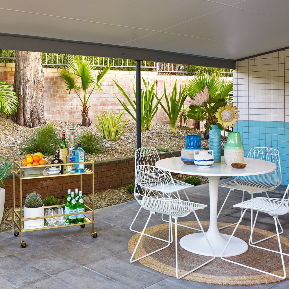 How to convert your carport into an outdoor oasis - Bhg Palm Springs Makeover 10.jpg?wiDth=720%C2%A2er=0.0,0