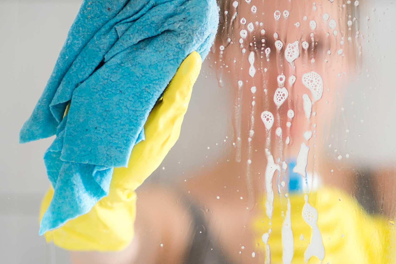 Mum’s surprising clean glass shower hack